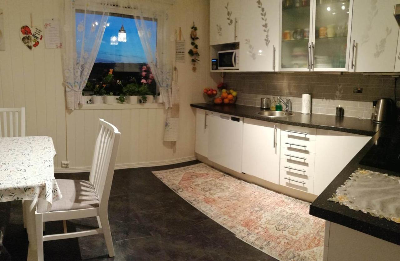 Gjesterom Til Leie I Et Privat Hus Brumunddal エクステリア 写真