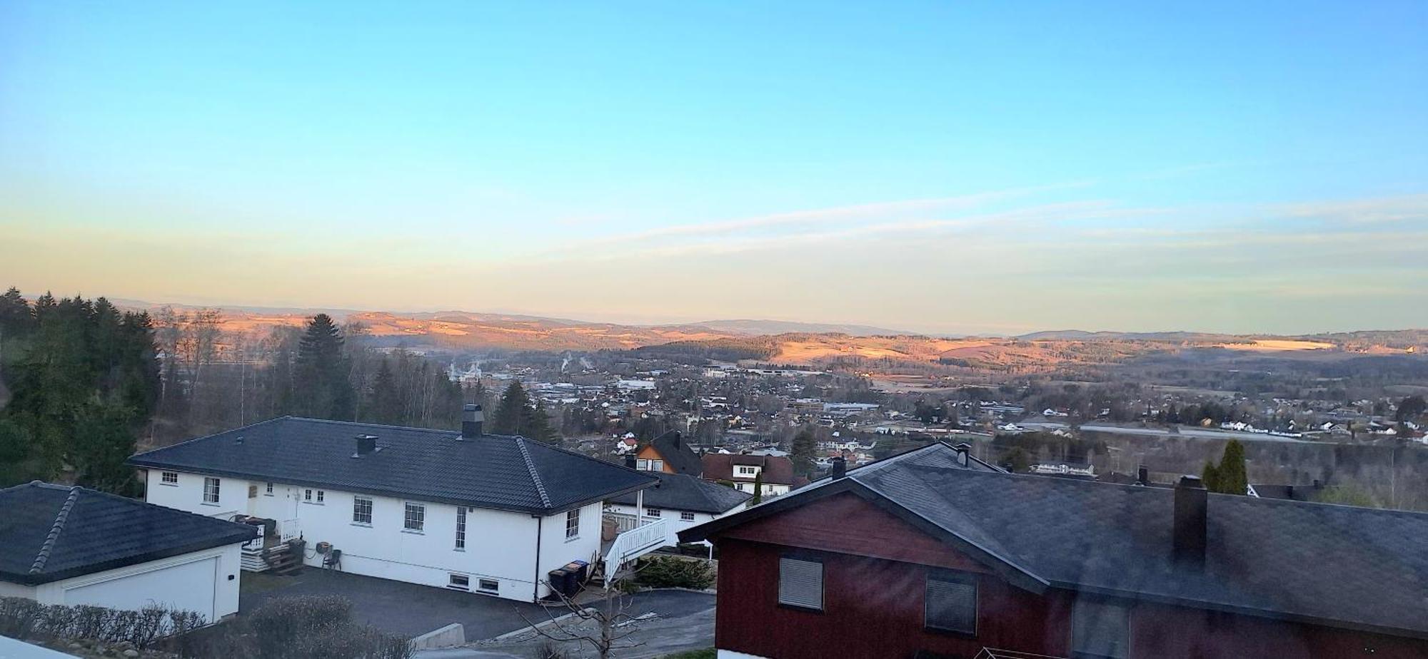Gjesterom Til Leie I Et Privat Hus Brumunddal エクステリア 写真