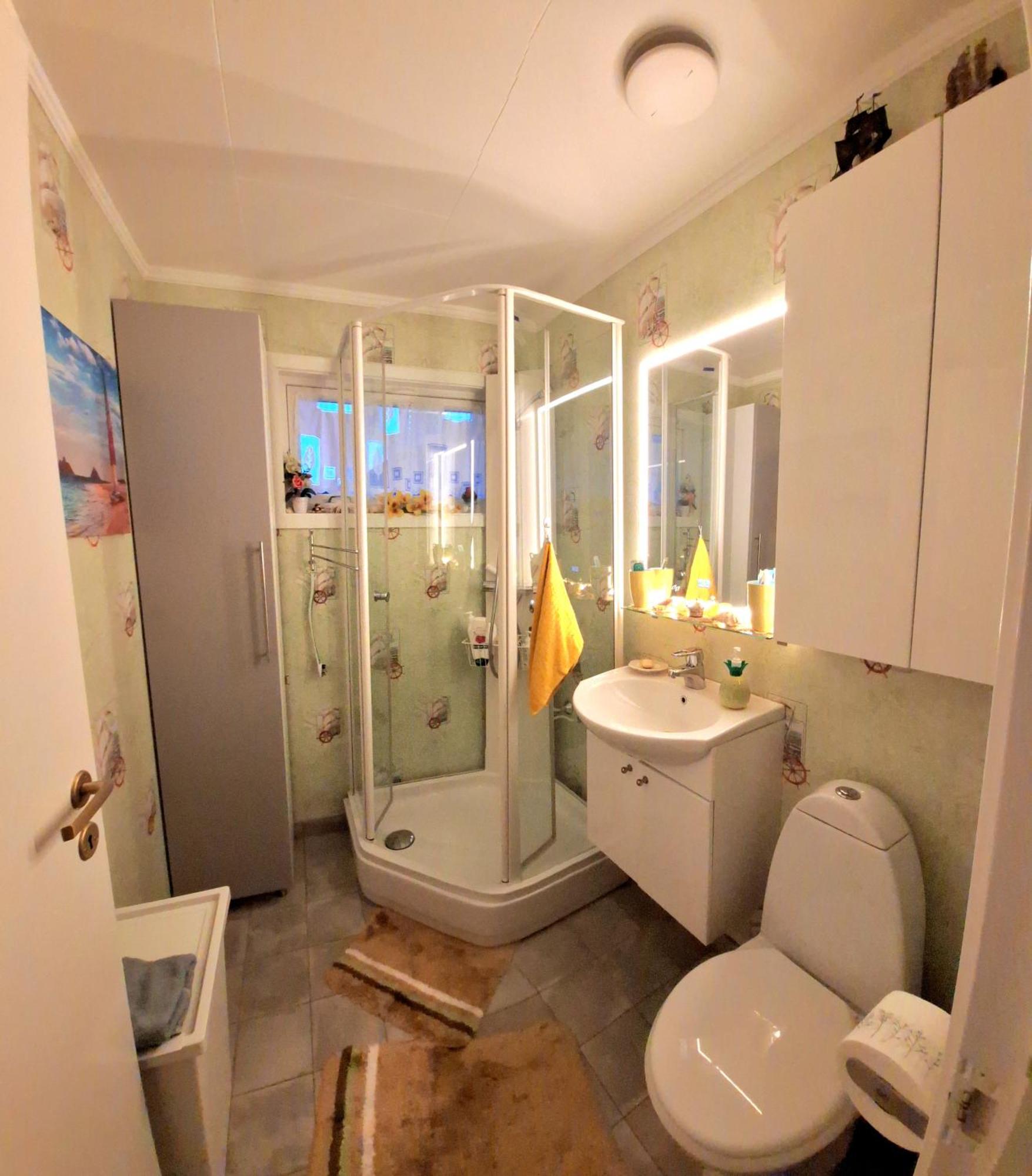 Gjesterom Til Leie I Et Privat Hus Brumunddal エクステリア 写真